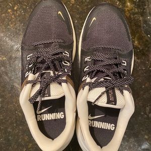 Nike Women’s Quest 4